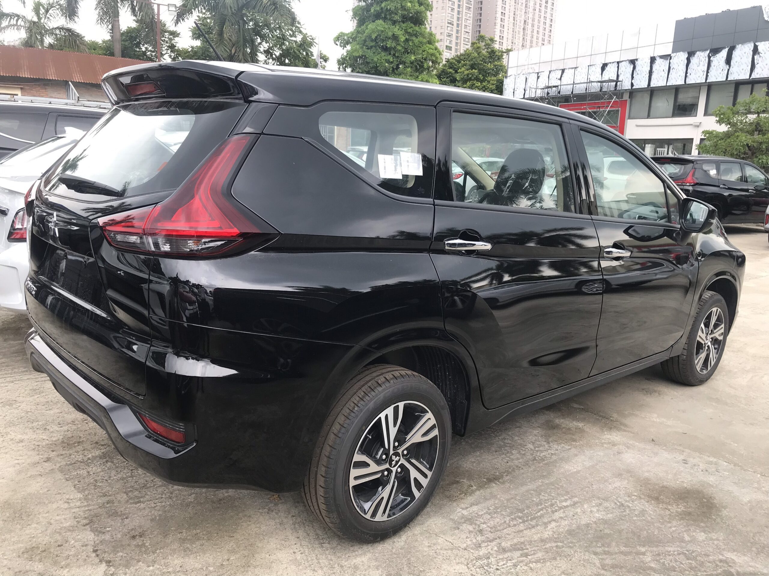 Mitsubishi-Xpander-MT-2021-0941141969-7-scaled